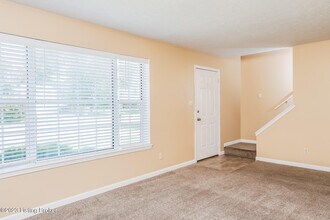 4612 Scott Ct in Louisville, KY - Building Photo - Building Photo