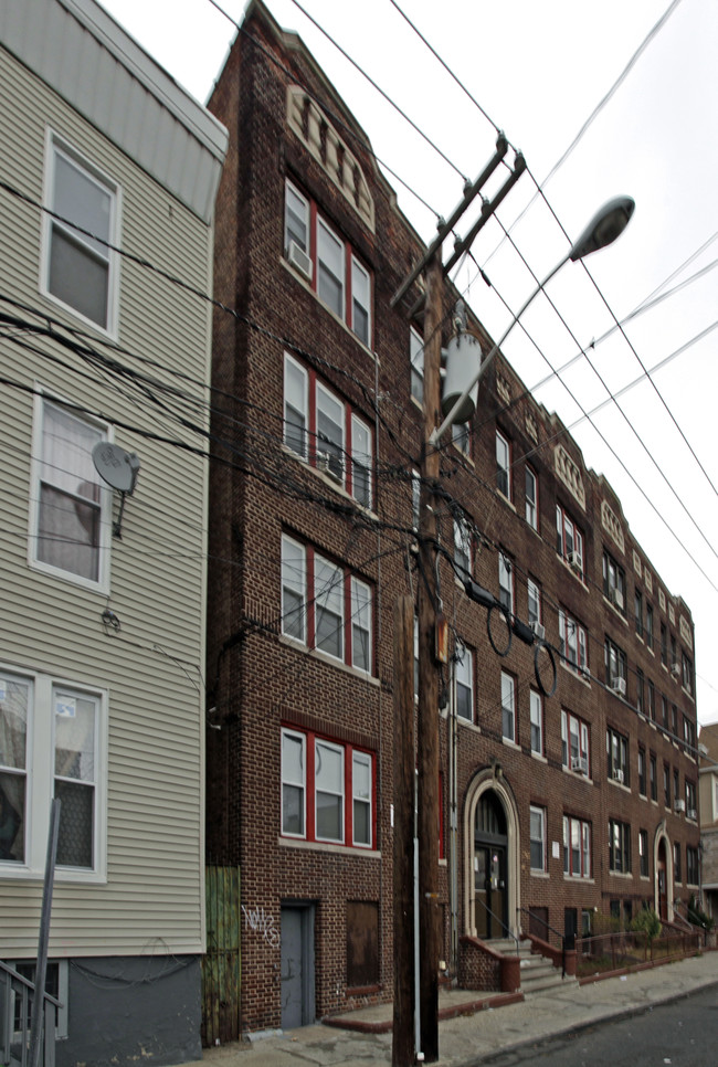 56 Newkirk St in Jersey City, NJ - Building Photo - Building Photo