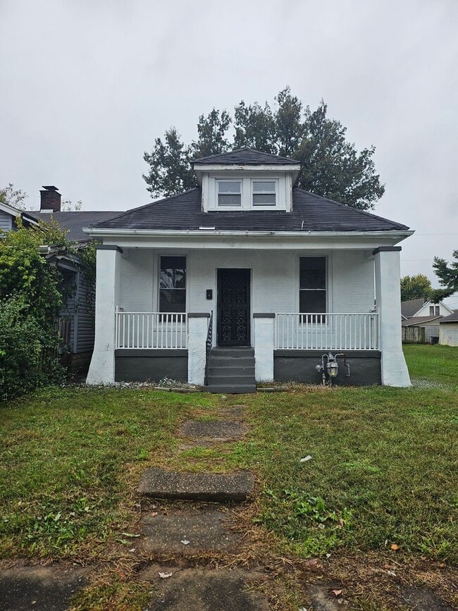 property at 649 E Oregon St