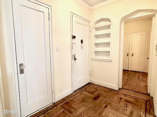 4960 Broadway, Unit 1d in New York, NY - Building Photo - Building Photo