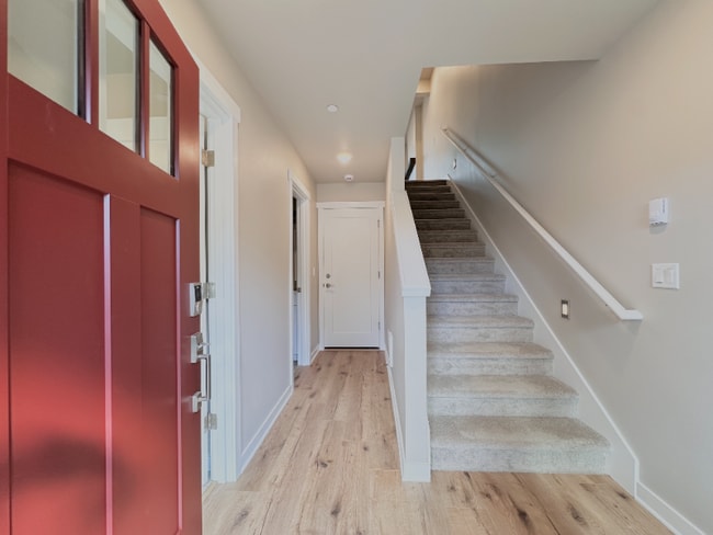 15423 Admiralty Way in Lynnwood, WA - Building Photo - Building Photo