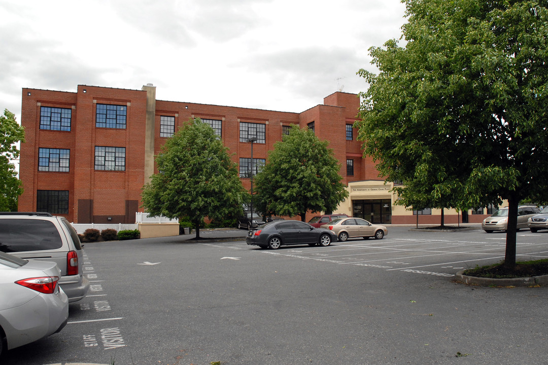 General Cigar Apartments in Lancaster, PA - Building Photo