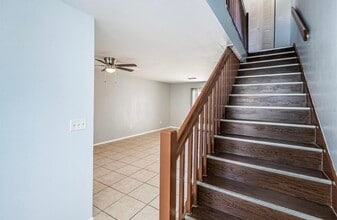 2820 S Pines Dr in Largo, FL - Foto de edificio - Building Photo