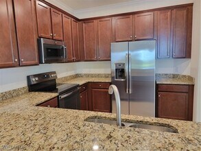 2760 Blossom Wy in Naples, FL - Building Photo - Building Photo