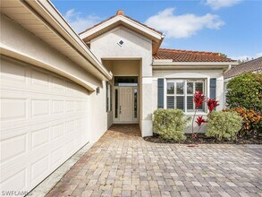 3200 Sundance Cir in Naples, FL - Building Photo - Building Photo