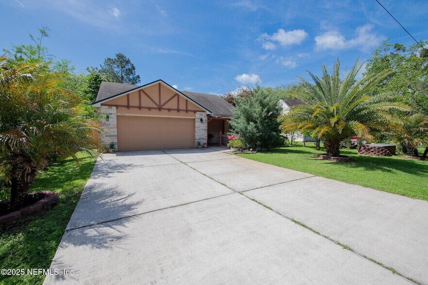 13544 Crashaw Rd, Unit 323 in Jacksonville, FL - Building Photo