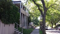 Kalani Apartments in Portland, OR - Foto de edificio - Building Photo