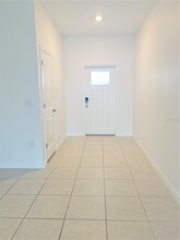32121 Powderpuff Mimosa Dr in San Antonio, FL - Building Photo - Building Photo
