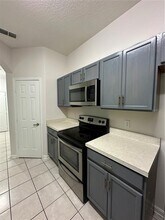 7147 Yacht Basin Ave in Orlando, FL - Building Photo - Building Photo