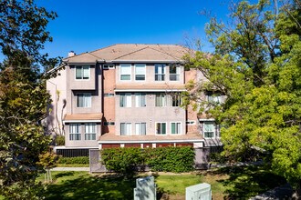 Alta Mar Villas in Fremont, CA - Building Photo - Building Photo