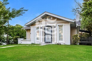 8214 8th Ave S in Birmingham, AL - Building Photo