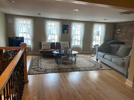 28 Dove St, Unit 2 in Albany, NY - Building Photo