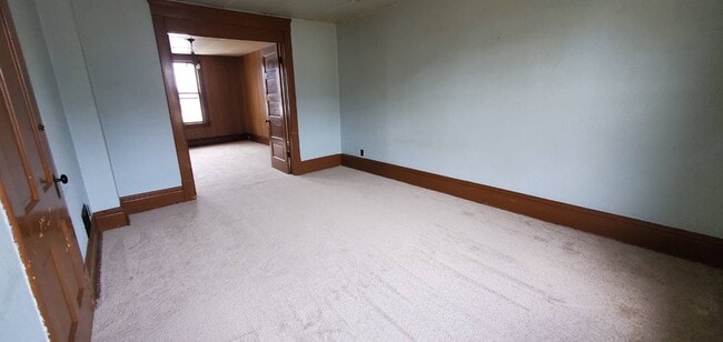 property at 35 S Arch Ave