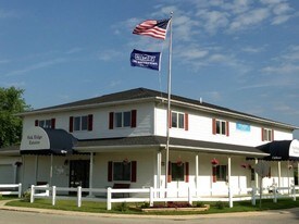 Oak Ridge Estates in Elkhart, IN - Building Photo