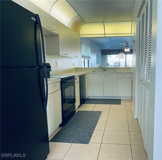 property at 4410 Chantelle Dr