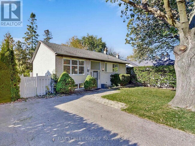 property at 8 Overton Crescent