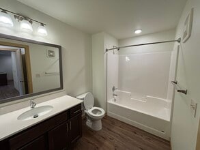 Hickory Grove in Belle Plaine, MN - Building Photo - Building Photo