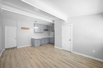 13840 Community St in Panorama City, CA - Building Photo - Building Photo