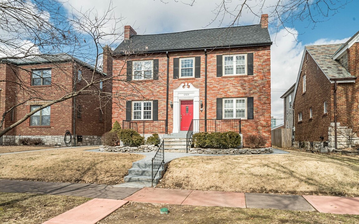 6525 Devonshire Ave, Unit 2W in St. Louis, MO - Building Photo