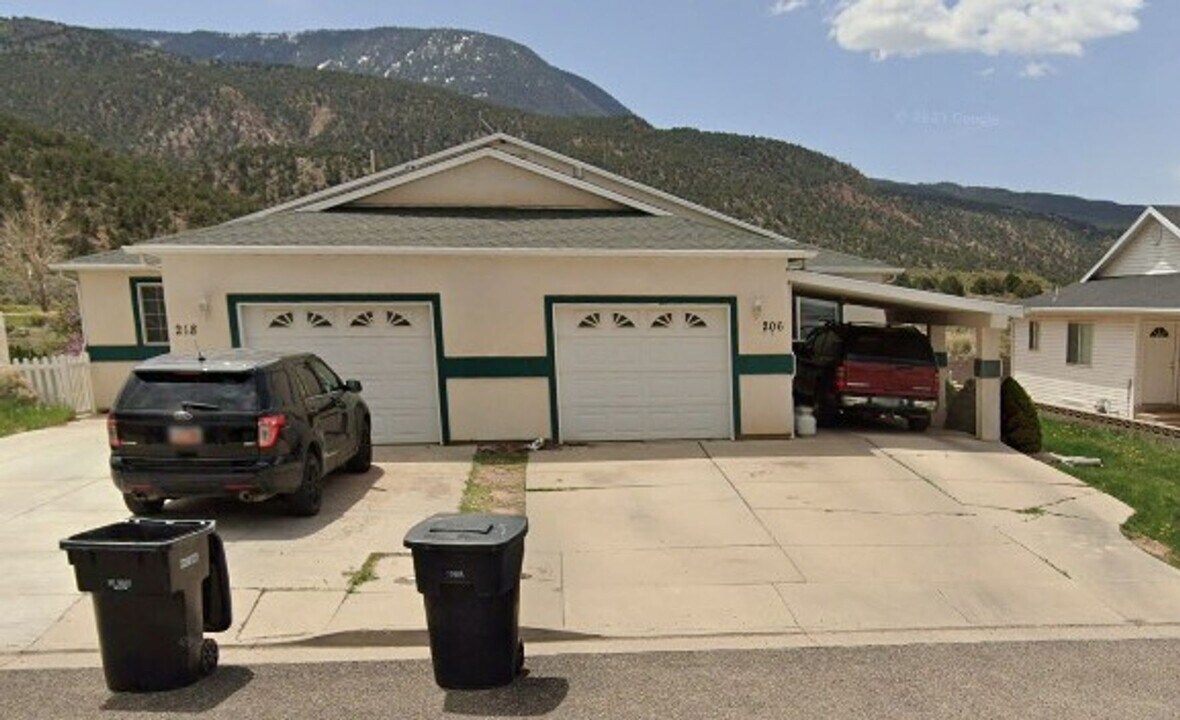 206 E 820 S in Cedar City, UT - Building Photo