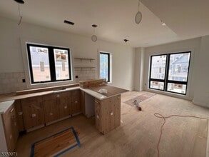 13 New St in Montclair, NJ - Building Photo - Building Photo