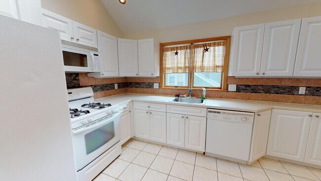 60 Central Pky, Unit 2nd 3rd Floor