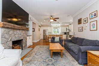 121 Woodland Rd in Fairfield, CT - Building Photo - Building Photo