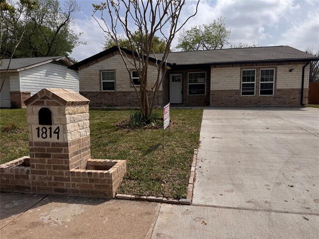1814 Morgan St in Irving, TX - Building Photo