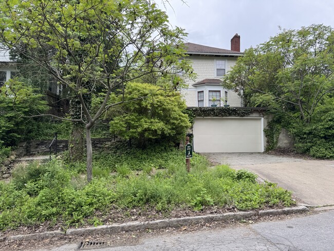 608 Ackerman Ave