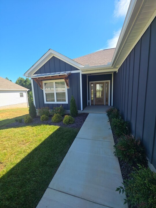 481 Creekview Ln in Cookeville, TN - Building Photo