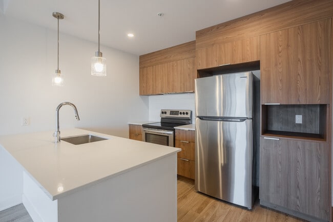 2929 VICTORIA in Lachine, QC - Building Photo - Building Photo