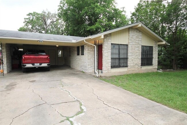 5800 Eureka Dr in Austin, TX - Building Photo - Building Photo