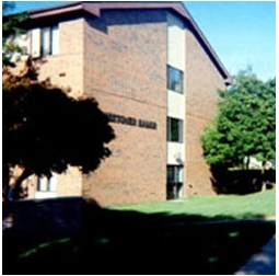 Westover Manor in Cedar Rapids, IA - Foto de edificio