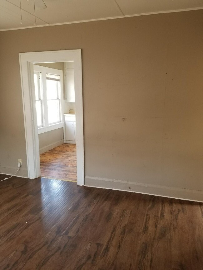 2147 Avenue E, Unit 2147 Ave E Apt C