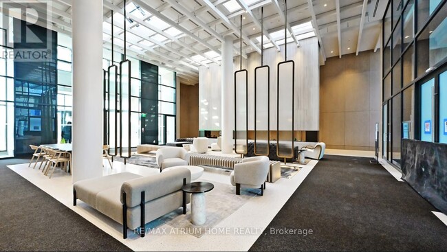 195 Commerce St in Vaughan, ON - Building Photo - Building Photo