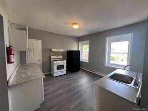 488 Broadway in Newburgh, NY - Building Photo - Building Photo