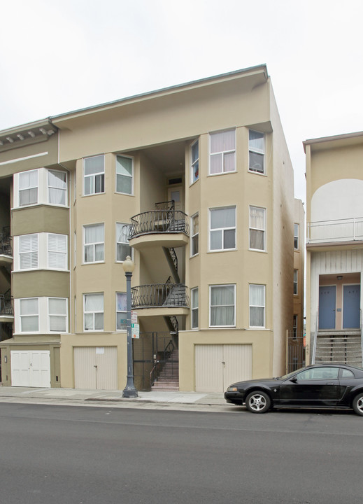 645-653 Capp St in San Francisco, CA - Building Photo