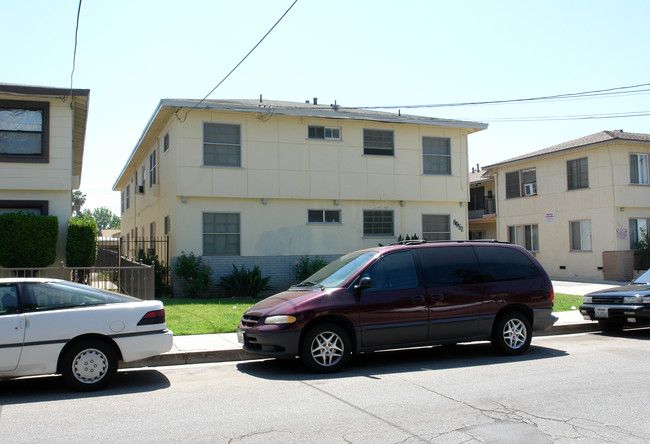 7108 Ethel Ave in North Hollywood, CA - Foto de edificio - Building Photo