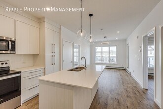681 Savanna Blvd NE in Calgary, AB - Building Photo - Building Photo