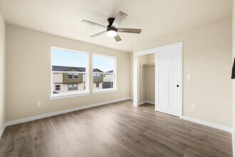 7857 Houston Lp in Medford, OR - Building Photo - Building Photo