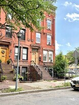 56 Madison Ave in Jersey City, NJ - Building Photo