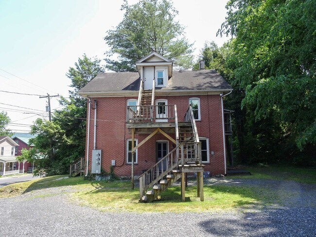 155 N Fairview St in Lock Haven, PA - Building Photo - Building Photo