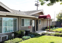 Normandy Park Apartments in Anaheim, CA - Foto de edificio - Building Photo