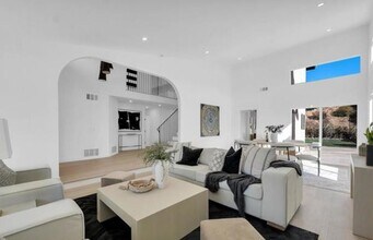 2512 Kensington Ave in Thousand Oaks, CA - Building Photo - Building Photo