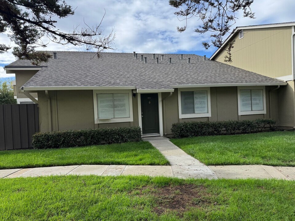 2280 Warfield Way in San Jose, CA - Building Photo