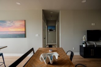 111 W Sunny Isle Dr in South Padre Island, TX - Building Photo - Building Photo