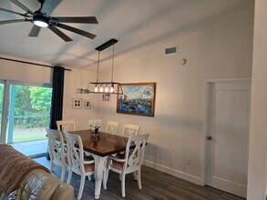 9300 SE Eagle Ave in Hobe Sound, FL - Building Photo - Building Photo