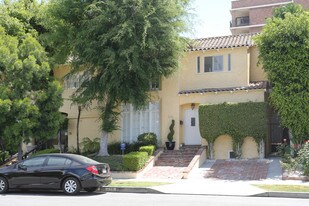 214-218 S Lasky Dr in Beverly Hills, CA - Building Photo