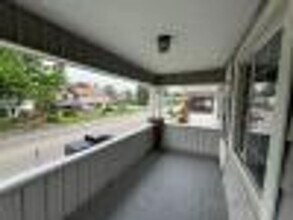 2832-2834 Indianola Ave in Columbus, OH - Building Photo - Building Photo