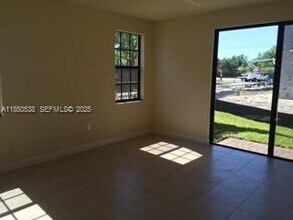 5906 NW 56th Pl in Tamarac, FL - Building Photo - Building Photo